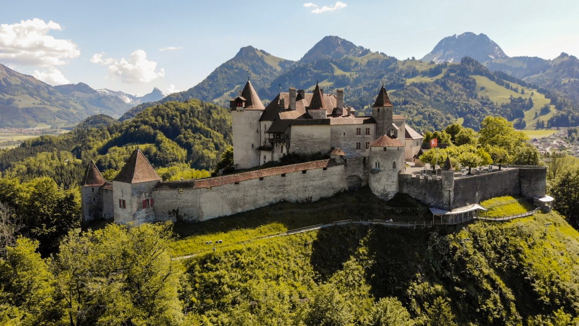 Exploring the Haunting Mysteries of Gruyeres Castle: A Soldier’s Tale of Paranormal Encounters