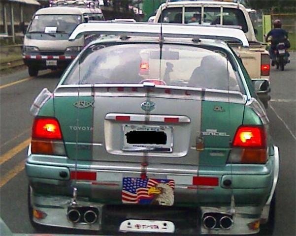 car or float for the festival de luz