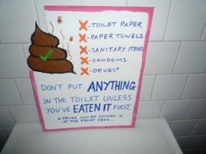 costa rica bathroom sign