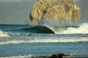 costa rica surfing 1