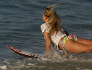 hot surfer girls in bikinis 2