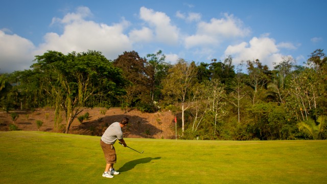 Costa Rica Bachelor Party Hookers And Golf Excursion The Costa Rican Times