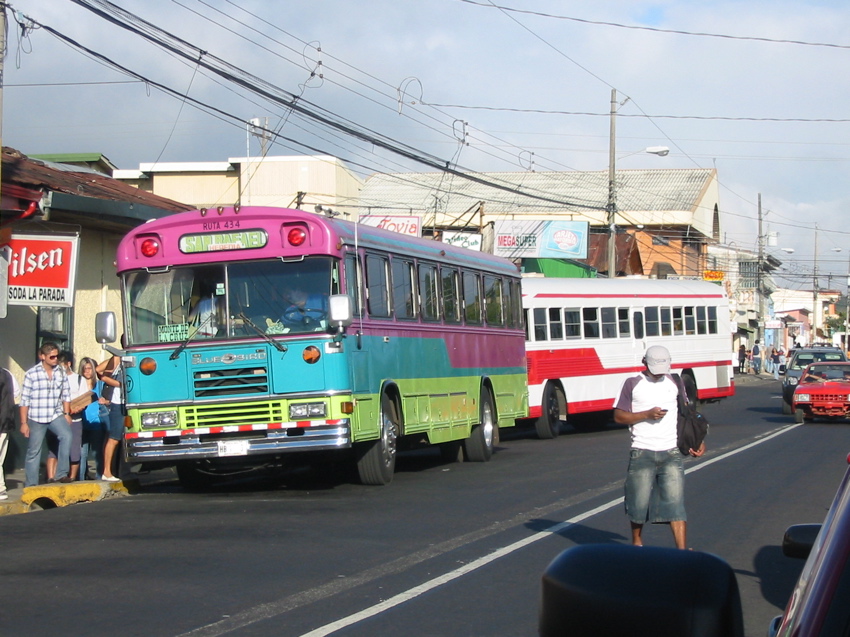 costa rica buses
