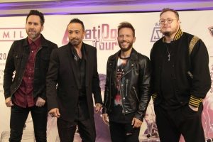 camila sin bandera costa rica concert