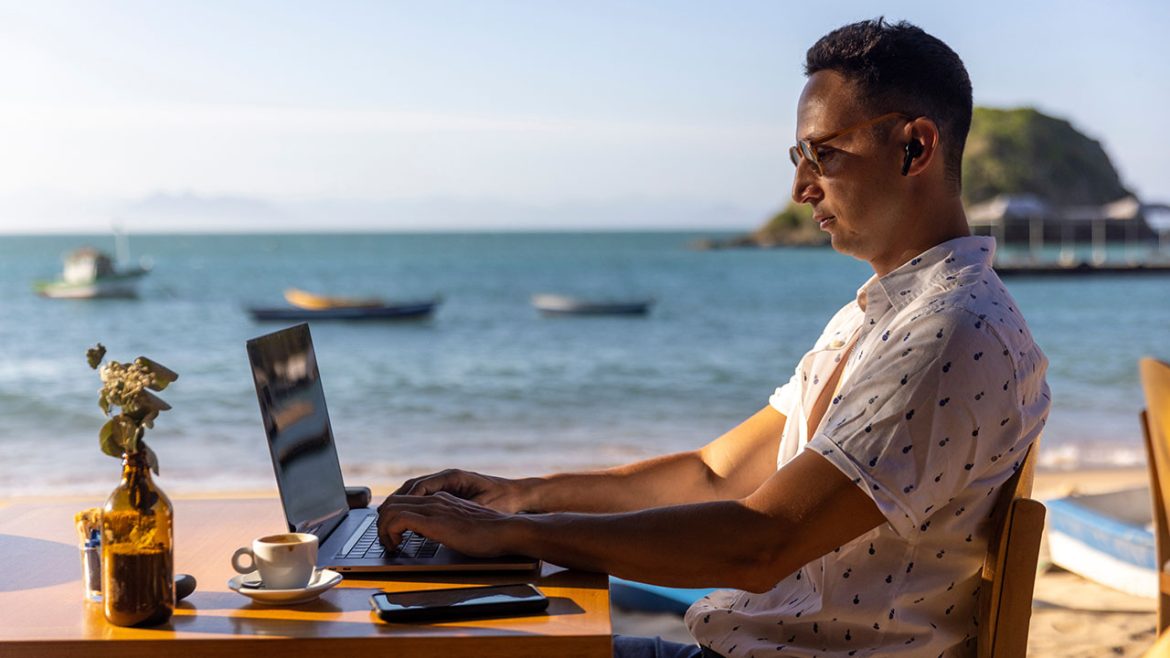 Costa Rica’s Struggle to Attract Digital Nomads: Far from Meeting Goals