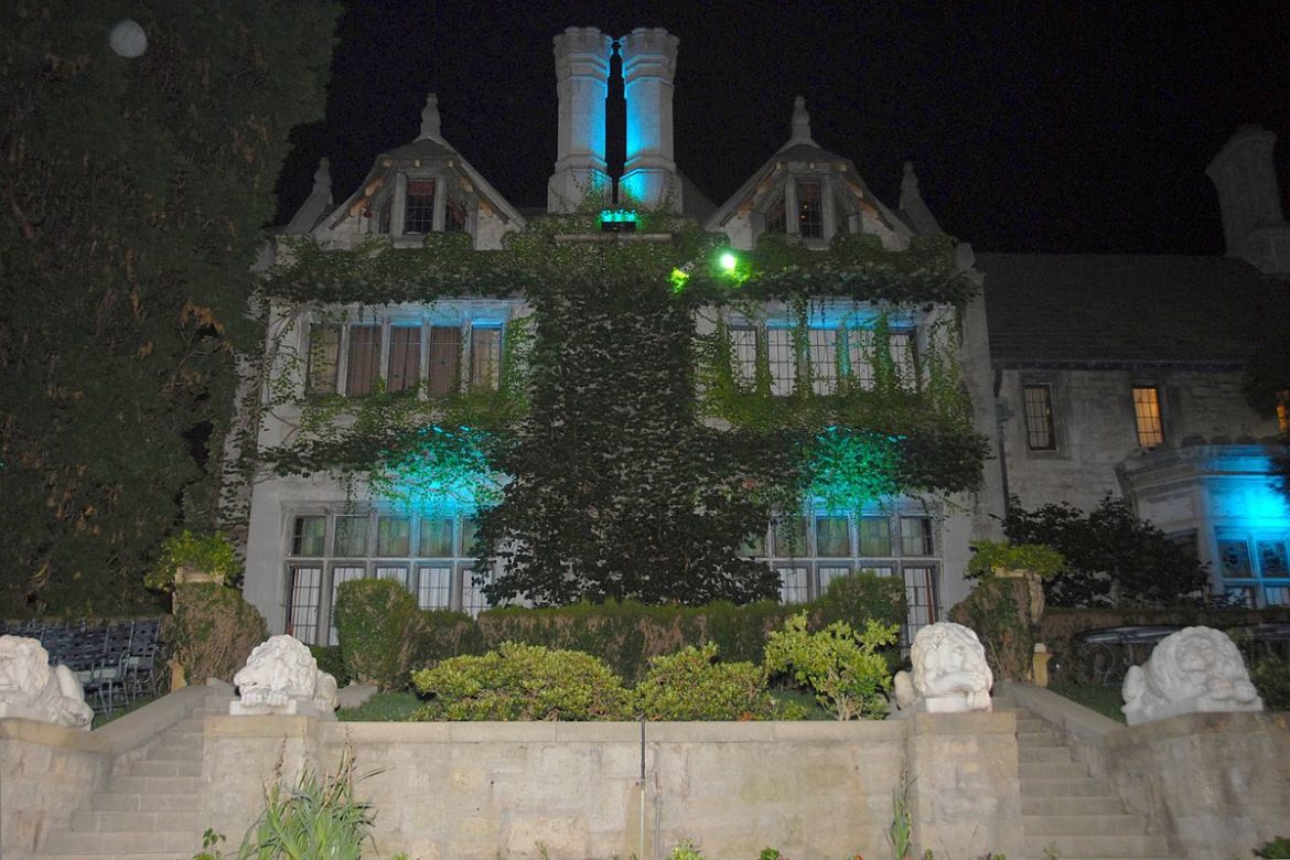 A Tribute to Hugh Hefner; The Haunted Playboy Mansion