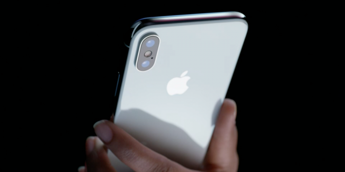 Apple Admits Every iPhone X Has Serious Problems