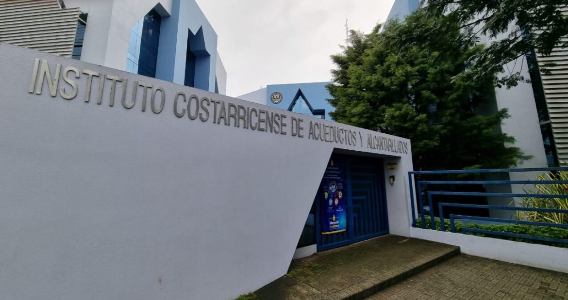 Controversial Advertising Contract Awarded by AyA in Costa Rica Raises Questions