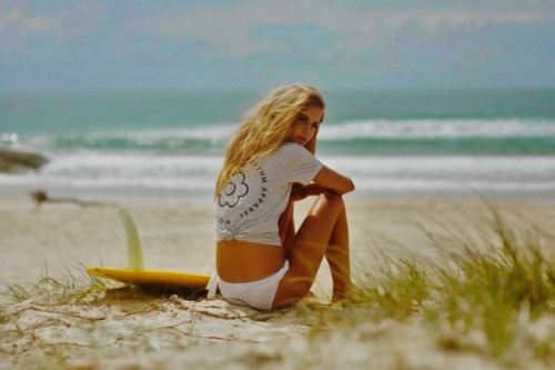 surf girls in bikinis 5